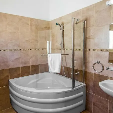 In Sleeps 6 Includes Swimming Pool Air Con And Wifi 9 Villa Polis