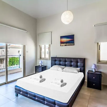 In Sleeps 6 Includes Swimming Pool Air Con And Wifi 9 Villa Polis